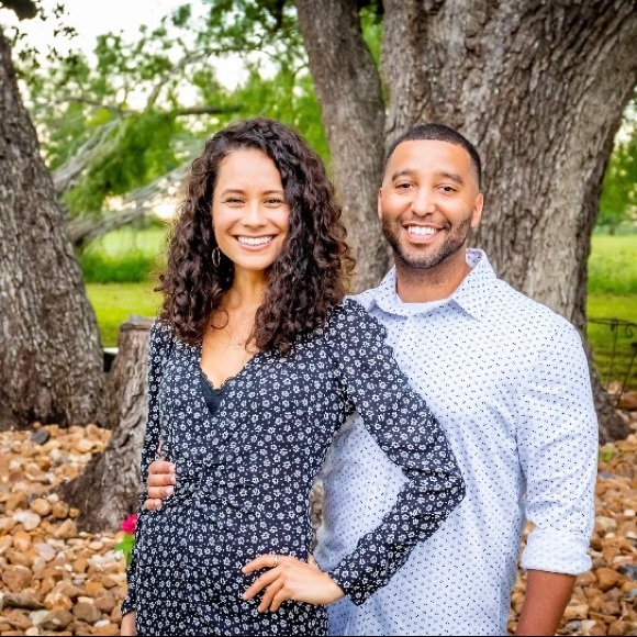 Hey I’m Kenzie! Be sure to tune into my LIVE shows weekdays at 7:30am CT! 🩷 - Picture 11 of 16